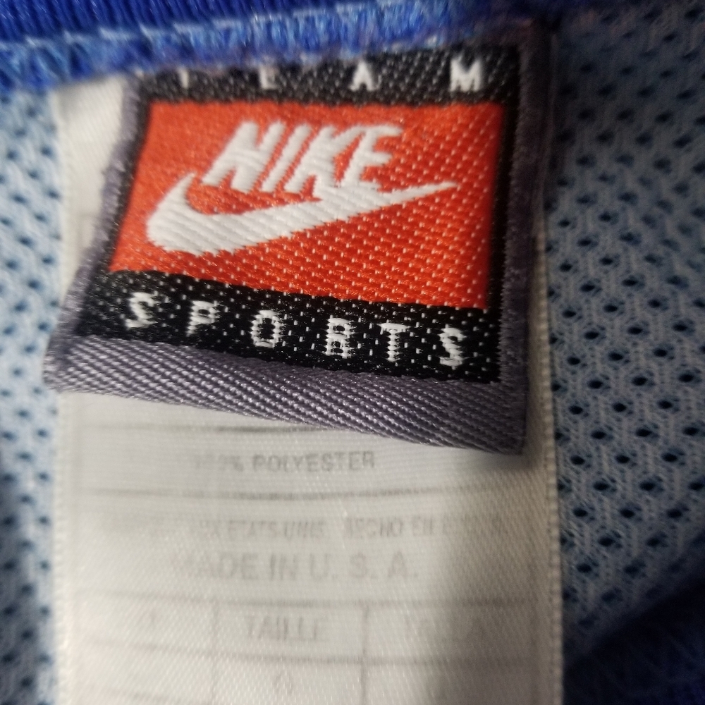 Vintage University of North Carolina Vince Carter jersey - Picture 6 of 7